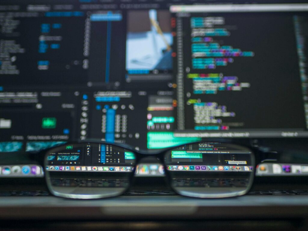 Comparación visual de comandos largos versus alias bash simples